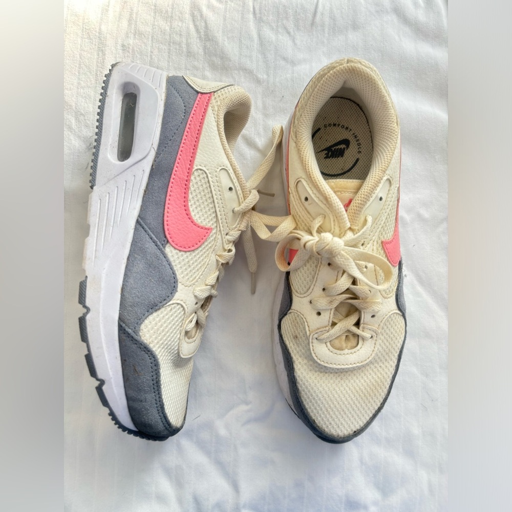 Nike air max's